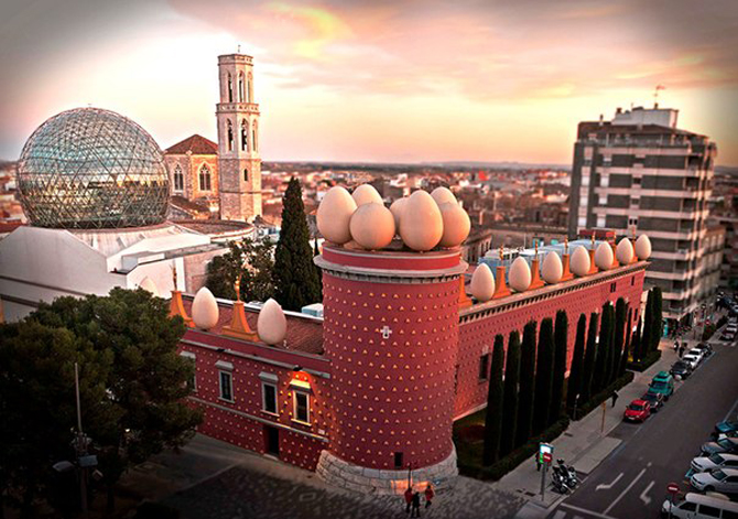 Сальвадо́р