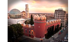 Сальвадо́р